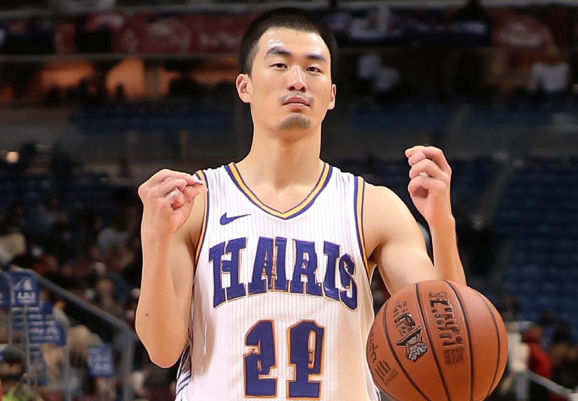 NBA经典对决：骑士逆转猛龙，球星闪耀胜负交织(图2)